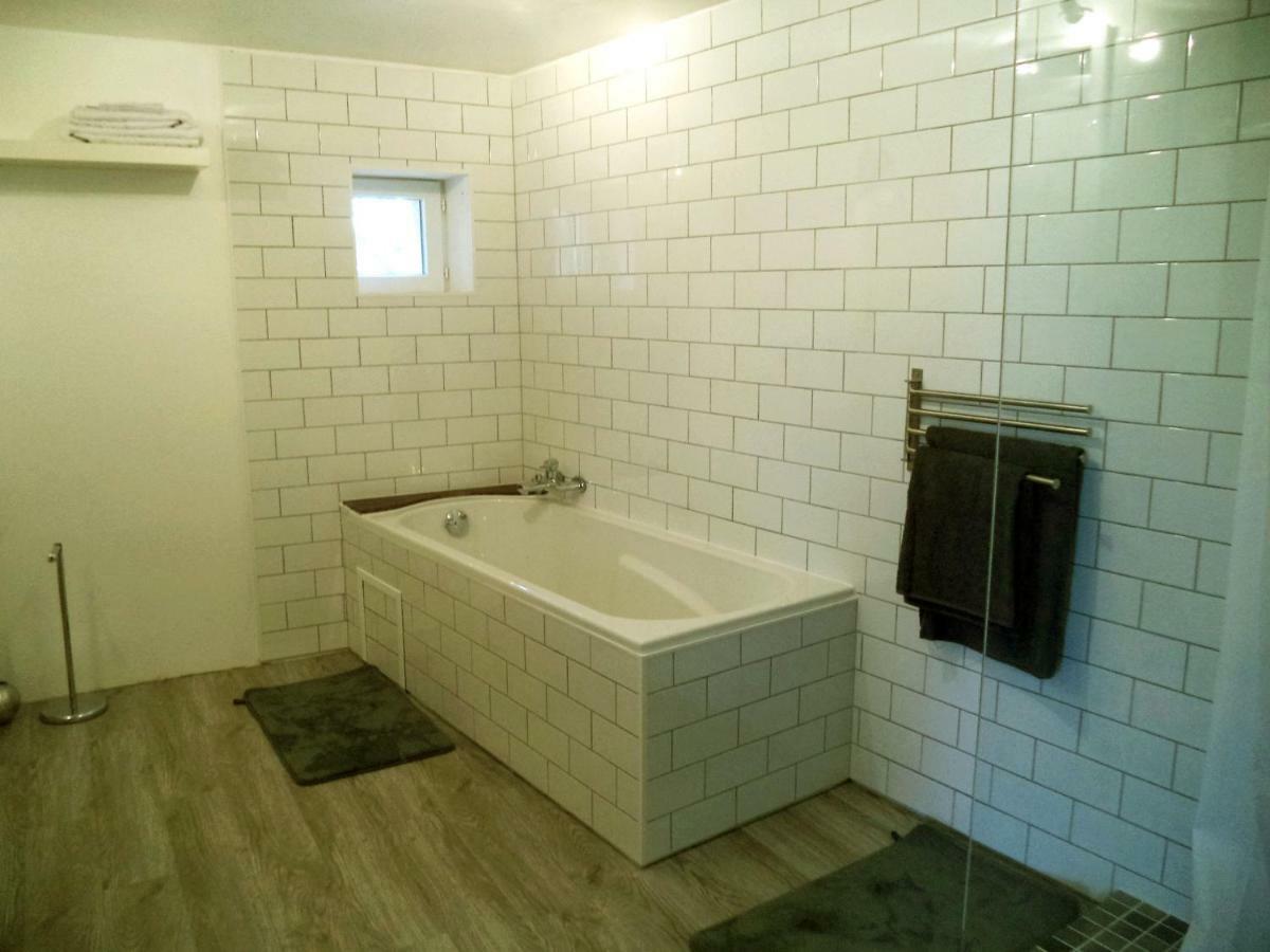 La Gauviniere Bed & Breakfast Liez Bagian luar foto
